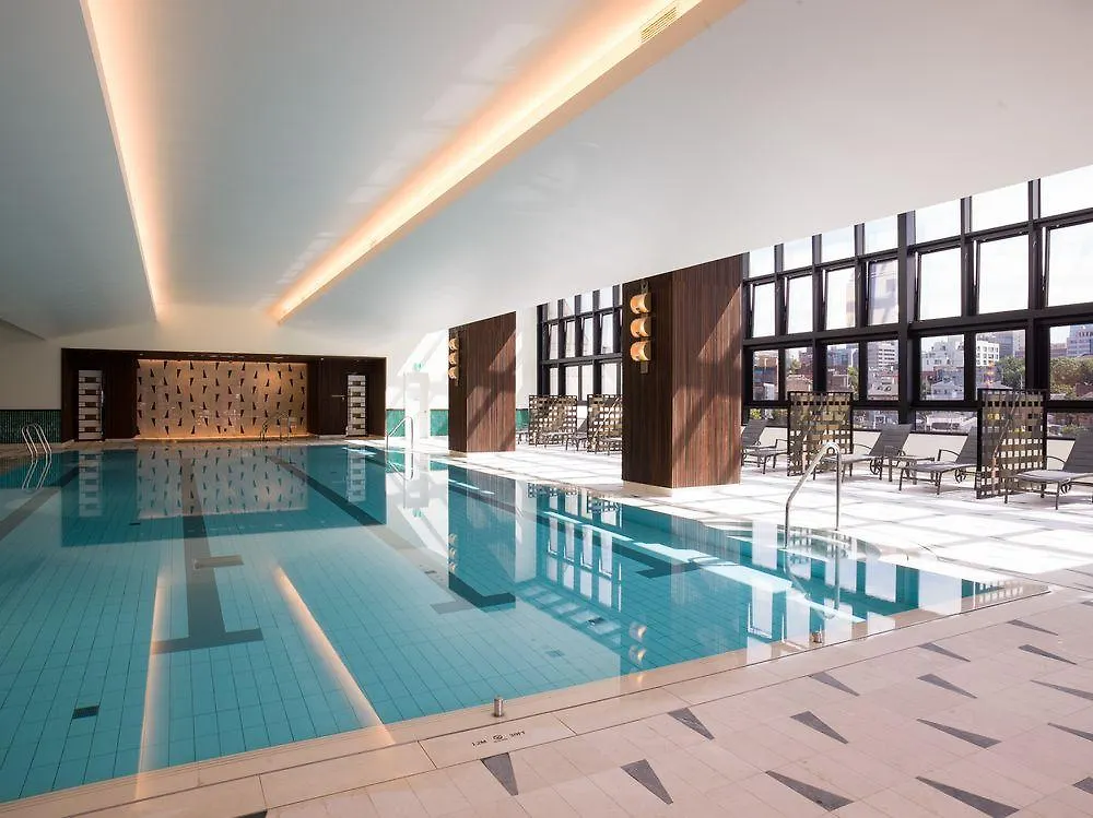 Le Meridien Seul 5*,
